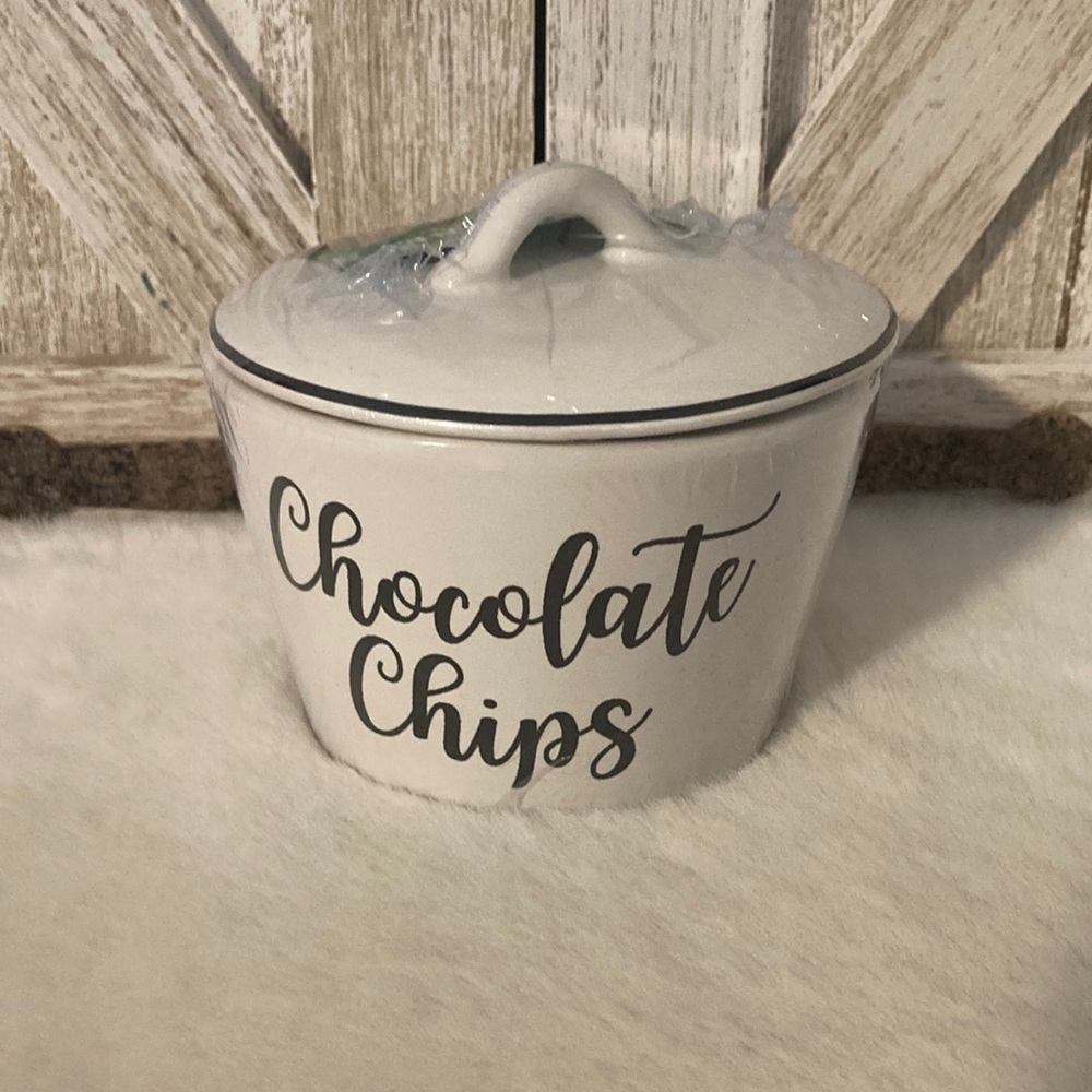 COPY - Ceramic Chocolate Chips Bowl with Lid